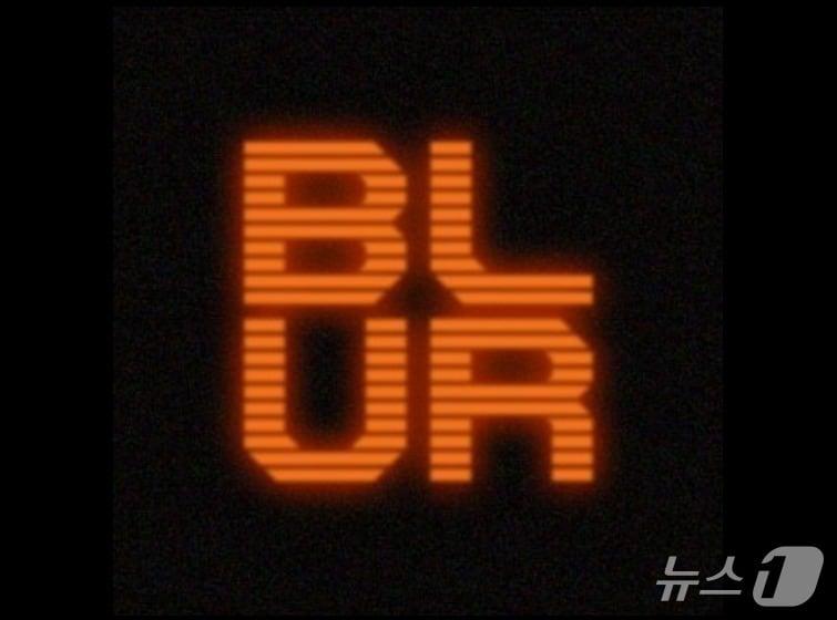  블러(BLUR) 로고.
